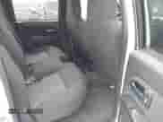 2011 Chevrolet Colorado 1LT z VIN 1GCHTCFE6B8141559, wystawiony jako IAAI lot #41812559 z przebiegiem 147 848 mil mil oraz . Historia ofert i sprzedaży dostępna na DreamBid. Obrazek 8.