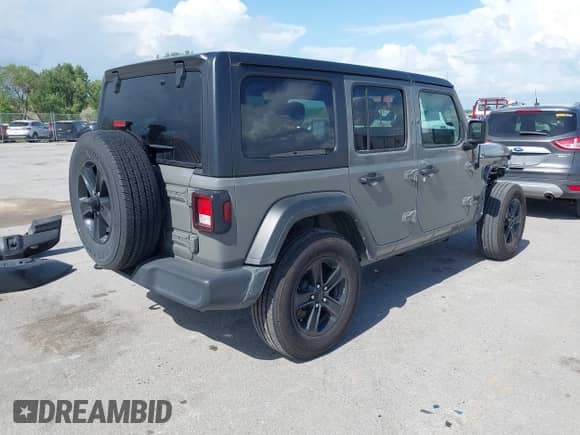 2021 Jeep Wrangler Unlimited Willys z VIN 1C4HJXDN6MW815224, wystawiony jako IAAI lot #42572625 z przebiegiem 42 000 mil mil oraz . Historia ofert i sprzedaży dostępna na DreamBid. Obrazek 4.