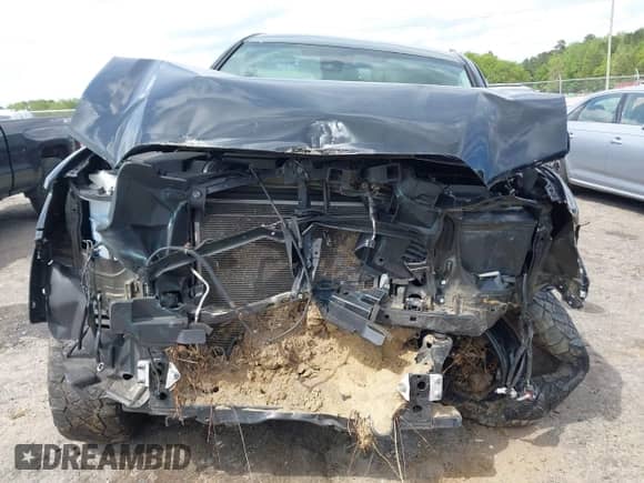 2021 Toyota Tacoma SR5 z VIN 5TFDZ5BN2MX064938, wystawiony jako IAAI lot #42013109 z przebiegiem 40 620 mil mil oraz . Historia ofert i sprzedaży dostępna na DreamBid. Obrazek 12.