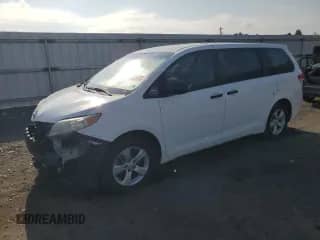 2011 Toyota Sienna z VIN 5TDKA3DC5BS007375, wystawiony jako Copart lot #81334025 z przebiegiem 322 546 mil mil oraz Szkoda całkowita • Salvage title. Historia ofert i sprzedaży dostępna na DreamBid. Obrazek 1.