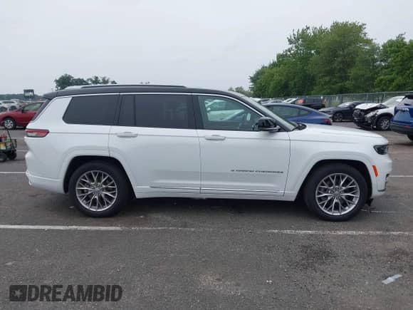 2023 Jeep Grand Cherokee Summit Reserve с VIN 1C4RJKEG0P8726538, выставлен на аукционе IAAI как лот 42881519 с пробегом 18 895 миль миль и . История ставок и продаж доступна на DreamBid. Изображение 14.