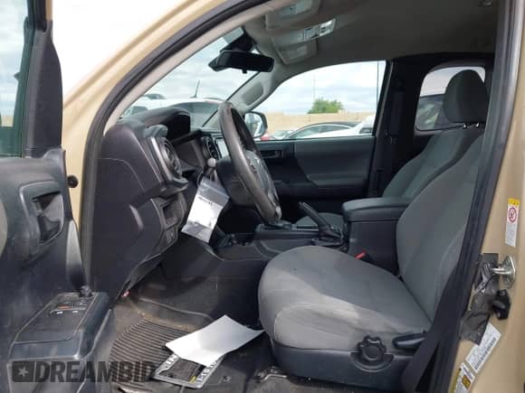 2019 Toyota Tacoma SR с VIN 5TFRX5GN7KX139358, выставлен на аукционе IAAI как лот 43411142 с пробегом 83 930 миль миль и . История ставок и продаж доступна на DreamBid. Изображение 5.