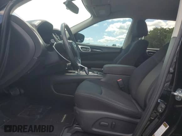 2017 Nissan Pathfinder SV with VIN 5N1DR2MM1HC903182, listed as a Copart auction lot 70628945 with 96,995 mi miles and Salvage title. Bid and sale history available at DreamBid. Image 7.