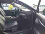 2021 Toyota Camry SE Nightshade z VIN 4T1G11AK8MU494510, wystawiony jako IAAI lot #43225311 z przebiegiem 73 978 mil mil oraz . Historia ofert i sprzedaży dostępna na DreamBid. Obrazek 5.