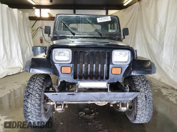 1992 Jeep Wrangler с VIN 2J4FY19P5NJ545108, выставлен на аукционе Copart как лот 45839955 с пробегом 122 971 миль миль и Чистый • Clean title. История ставок и продаж доступна на DreamBid. Изображение 5.