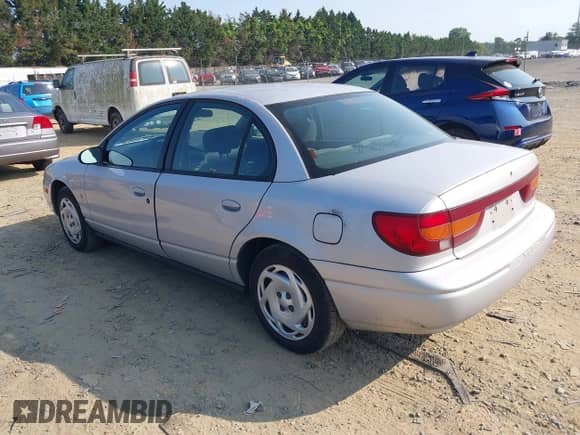 2001 Saturn SL с VIN 1G8ZK52771Z269242, выставлен на аукционе IAAI как лот 42425226 с пробегом 129 539 миль миль и . История ставок и продаж доступна на DreamBid. Изображение 3.