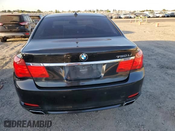 2009 BMW 7 Series 750Li with VIN WBAKB83519CY57848, listed as a Copart auction lot 68399485 with 127,784 mi miles and Clean title. Bid and sale history available at DreamBid. Image 6.