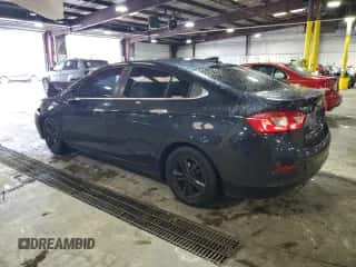 2016 Chevrolet Cruze LT z VIN 1G1BE5SM6G7281917, wystawiony jako Copart lot #81780085 z przebiegiem 105 362 mil mil oraz Szkoda całkowita • Salvage title. Historia ofert i sprzedaży dostępna na DreamBid. Obrazek 2.