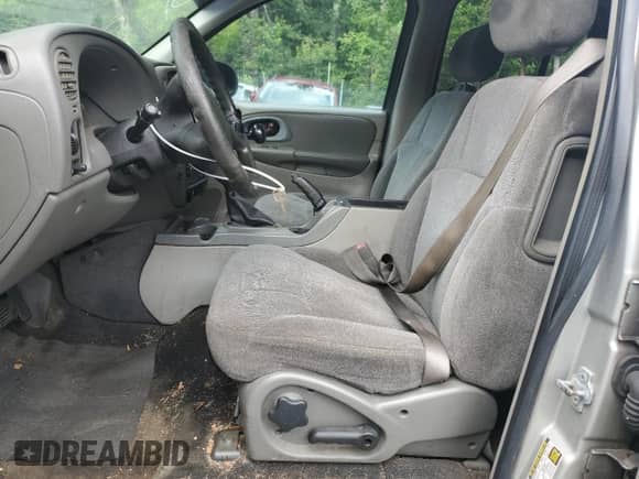 2004 Chevrolet TrailBlazer LT with VIN 1GNDS13S342302480, listed as a Copart auction lot 64365275 with 263,074 mi miles and Salvage title. Bid and sale history available at DreamBid. Image 7.