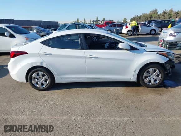 2016 Hyundai Elantra SE z VIN 5NPDH4AE9GH695765, wystawiony jako IAAI lot #43241867 z przebiegiem 205 118 mil mil oraz . Historia ofert i sprzedaży dostępna na DreamBid. Obrazek 14.