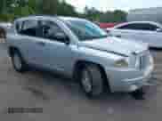 2008 Jeep Compass Sport с VIN 1J8FT47088D649623, выставлен на аукционе IAAI как лот 42862040 с пробегом 193 485 миль миль и . История ставок и продаж доступна на DreamBid. Изображение 1.