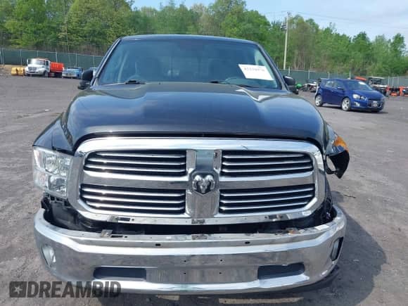 2016 Ram 1500 Big Horn z VIN 1C6RR6GT8GS319250, wystawiony jako IAAI lot #42234976 z przebiegiem 101 977 mil mil oraz . Historia ofert i sprzedaży dostępna na DreamBid. Obrazek 12.