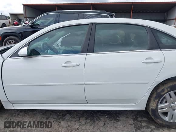 2015 Chevrolet Impala LT z VIN 2G1WB5E32F1141906, wystawiony jako IAAI lot #40484476 z przebiegiem 96 165 mil mil oraz . Historia ofert i sprzedaży dostępna na DreamBid. Obrazek 13.