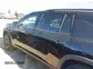 2024 Chevrolet Traverse AWD Z71 z VIN 1GNEVJKS4RJ215293, wystawiony jako IAAI lot #41683214 z przebiegiem 12 404 mil mil oraz . Historia ofert i sprzedaży dostępna na DreamBid. Obrazek 14.