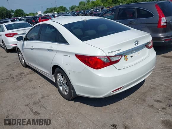 2013 Hyundai Sonata GLS with VIN 5NPEB4AC6DH770731, listed as a IAAI auction lot 42531967 with 139,300 mi miles and . Bid and sale history available at DreamBid. Image 3.