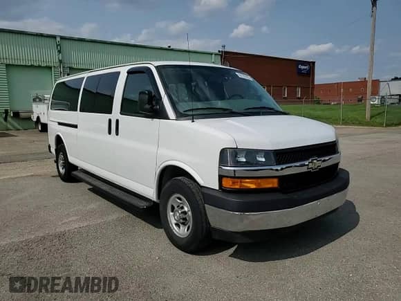 2018 Chevrolet Express Passenger LT с VIN 1GAZGPFPXJ1234733, выставлен на аукционе Copart как лот 59728105 с пробегом 92 513 миль миль и Списание • Salvage title. История ставок и продаж доступна на DreamBid. Изображение 14.