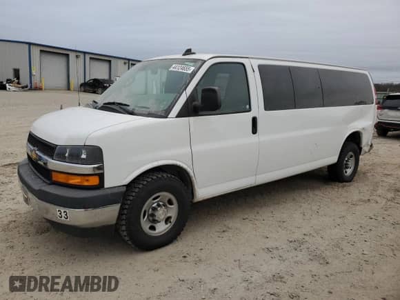 2020 Chevrolet Express Passenger LT с VIN 1GAZGPFG5L1169356, выставлен на аукционе Copart как лот 44124655 с пробегом 33 599 миль миль и Списание • Salvage title. История ставок и продаж доступна на DreamBid. Изображение 1.