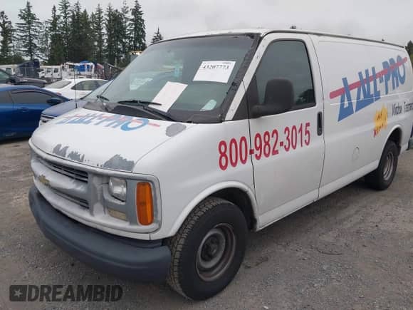 2001 Chevrolet Express Cargo с VIN 1GCFG15W811141015, выставлен на аукционе IAAI как лот 43207773 с пробегом 273 769 миль миль и . История ставок и продаж доступна на DreamBid. Изображение 13.