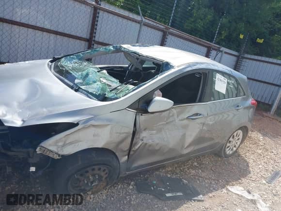 2016 Hyundai Elantra с VIN KMHD35LH6GU268976, выставлен на аукционе IAAI как лот 42983928 с пробегом Не указан миль и . История ставок и продаж доступна на DreamBid. Изображение 14.