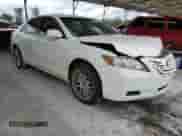 2007 Toyota Camry CE z VIN 4T1BE46K47U567465, wystawiony jako Copart lot #84950135 z przebiegiem 207 166 mil mil oraz Szkoda całkowita • Salvage title. Historia ofert i sprzedaży dostępna na DreamBid. Obrazek 4.