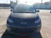 2020 Chevrolet Bolt EV LT z VIN 1G1FY6S08L4118077, wystawiony jako Copart lot #77114953 z przebiegiem 130 603 mil mil oraz . Historia ofert i sprzedaży dostępna na DreamBid. Obrazek 5.