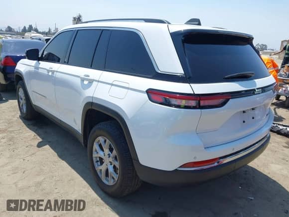 2023 Jeep Grand Cherokee Limited with VIN 1C4RJGBG4PC648618, listed as a IAAI auction lot 42923328 with 53,211 mi miles and . Bid and sale history available at DreamBid. Image 3.