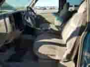 1998 Chevrolet Tahoe with VIN 1GNEK13R0WJ313706, listed as a Copart auction lot 61010445 with 196,671 mi miles and Salvage title. Bid and sale history available at DreamBid. Image 7.