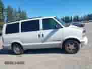 2002 Chevrolet Astro z VIN 1GNEL19X22B120237, wystawiony jako IAAI lot #42667153 z przebiegiem 181 033 mil mil oraz . Historia ofert i sprzedaży dostępna na DreamBid. Obrazek 13.