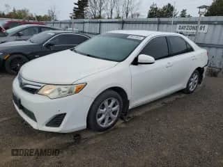 2012 Toyota Camry SE z VIN 4T1BF1FK7CU114043, wystawiony jako Copart lot #86473625 z przebiegiem 317 574 mil mil oraz Szkoda całkowita • Salvage title. Historia ofert i sprzedaży dostępna na DreamBid. Obrazek 1.