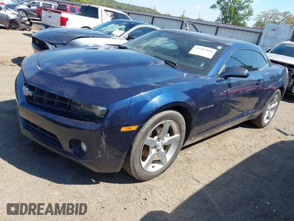 2010 Chevrolet Camaro 2LT z VIN 2G1FC1EV7A9123063, wystawiony jako IAAI lot #43302490 z przebiegiem 176 239 mil mil oraz . Historia ofert i sprzedaży dostępna na DreamBid. Obrazek 2.