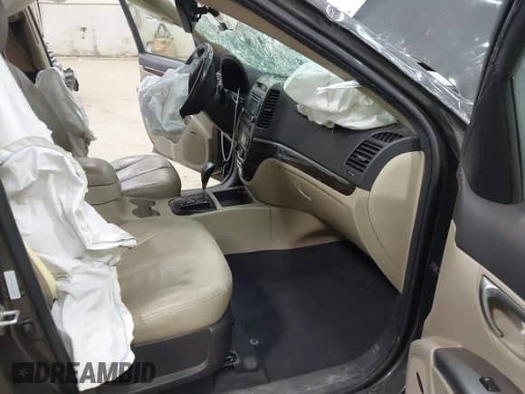 2012 Hyundai Santa Fe Limited с VIN 5XYZKDAG4CG112979, выставлен на аукционе IAAI как лот 43051717 с пробегом 164 154 миль миль и . История ставок и продаж доступна на DreamBid. Изображение 5.