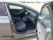 2013 Hyundai Sonata GLS z VIN 5NPEB4AC9DH752322, wystawiony jako IAAI lot #42875387 z przebiegiem 254 092 mil mil oraz . Historia ofert i sprzedaży dostępna na DreamBid. Obrazek 5.