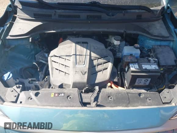 2020 Hyundai Kona Limited with VIN KM8K33AG6LU069569, listed as a IAAI auction lot 43104813 with 19,975 mi miles and . Bid and sale history available at DreamBid. Image 10.