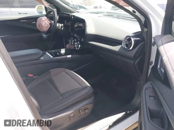 2024 Chevrolet Blazer EV eAWD LT z VIN 3GNKDBRJ8RS222352, wystawiony jako IAAI lot #43045919 z przebiegiem 7 226 mil mil oraz . Historia ofert i sprzedaży dostępna na DreamBid. Obrazek 5.