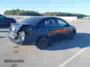 2007 Saturn ION ION 2 z VIN 1G8AJ55F27Z127764, wystawiony jako IAAI lot #43405379 z przebiegiem 214 387 mil mil oraz . Historia ofert i sprzedaży dostępna na DreamBid. Obrazek 4.