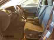 2003 Toyota Corolla CE z VIN 1NXBR32E33Z050196, wystawiony jako Copart lot #90254535 z przebiegiem 165 017 mil mil oraz Czysty tytuł • Clean title. Historia ofert i sprzedaży dostępna na DreamBid. Obrazek 7.