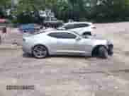 2018 Chevrolet Camaro 1LT с VIN 1G1FB1RS1J0172336, выставлен на аукционе IAAI как лот 42823470 с пробегом 122 057 миль миль и . История ставок и продаж доступна на DreamBid. Изображение 14.