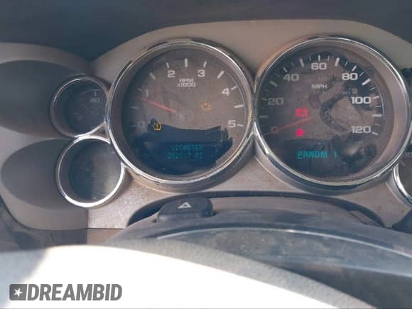 2007 Chevrolet Silverado 2500HD 1LT with VIN 1GCHK23697F554864, listed as a IAAI auction lot 41012105 with 282,817 mi miles and . Bid and sale history available at DreamBid. Image 7.