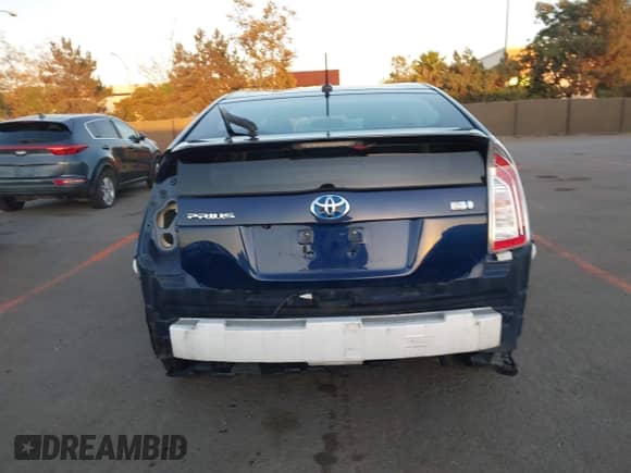 2014 Toyota Prius Four z VIN JTDKN3DU2E1813656, wystawiony jako IAAI lot #43526880 z przebiegiem 174 082 mil mil oraz . Historia ofert i sprzedaży dostępna na DreamBid. Obrazek 17.