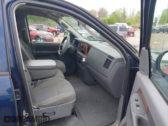 2006 Dodge 1500 SLT с VIN 1D7HU18N76S613443, выставлен на аукционе IAAI как лот 42368068 с пробегом 114 629 миль миль и . История ставок и продаж доступна на DreamBid. Изображение 5.