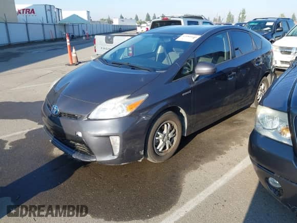 2013 Toyota Prius Two with VIN JTDKN3DU5D5591556, listed as a IAAI auction lot 43481646 with 177,418 mi miles and . Bid and sale history available at DreamBid. Image 2.