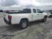 2023 Toyota Tacoma SR z VIN 3TYRX5GN2PT085100, wystawiony jako Copart lot #70010035 z przebiegiem 48 446 mil mil oraz Szkoda całkowita • Salvage title. Historia ofert i sprzedaży dostępna na DreamBid. Obrazek 3.