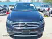 2023 Volkswagen Tiguan S с VIN 3VVRB7AX3PM064709, выставлен на аукционе IAAI как лот 42103656 с пробегом 17 157 миль миль и . История ставок и продаж доступна на DreamBid. Изображение 13.