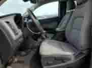 2019 Chevrolet Colorado 4WD Work Truck с VIN 1GCHTBEN1K1294063, выставлен на аукционе Copart как лот 52345105 с пробегом 171 283 миль миль и Чистый • Clean title. История ставок и продаж доступна на DreamBid. Изображение 7.