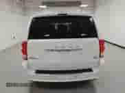 2017 Dodge Grand Caravan SXT z VIN 2C4RDGCG0HR847924, wystawiony jako Copart lot #81512055 z przebiegiem 315 601 mil mil oraz Czysty tytuł • Clean title. Historia ofert i sprzedaży dostępna na DreamBid. Obrazek 6.
