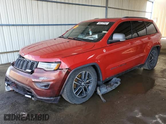 2017 Jeep Grand Cherokee Trailhawk z VIN 1C4RJFLT5HC695423, wystawiony jako Copart lot #72084225 z przebiegiem 175 939 mil mil oraz Czysty tytuł • Clean title. Historia ofert i sprzedaży dostępna na DreamBid. Obrazek 1.