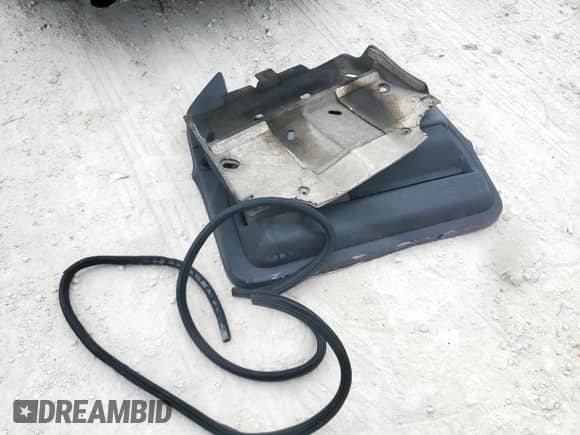 2014 Ford F-150 XL с VIN 1FTFW1CT5EKF22252, выставлен на аукционе Copart как лот 69651915 с пробегом 171 349 миль миль и Списание • Salvage title. История ставок и продаж доступна на DreamBid. Изображение 12.