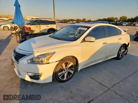 2015 Nissan Altima S with VIN 1N4AL3AP6FN346385, listed as a Copart auction lot 85672575 with 226,294 mi miles and Salvage title. Bid and sale history available at DreamBid. Image 1.