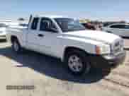 2005 Dodge Dakota ST with VIN 1D7HE22K05S218083, listed as a Copart auction lot 81692375 with 229,541 mi miles and Clean title. Bid and sale history available at DreamBid. Image 4.