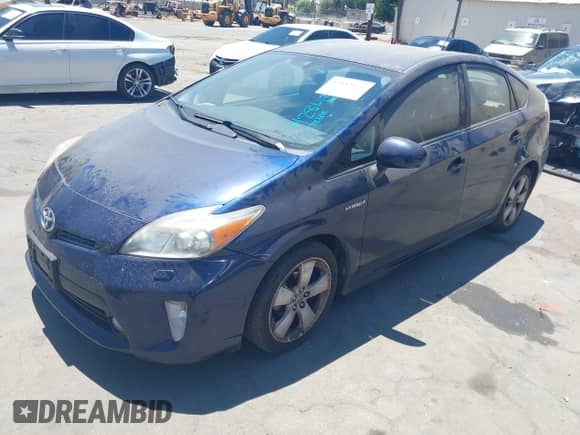2013 Toyota Prius One z VIN JTDKN3DU7D1668614, wystawiony jako IAAI lot #42843625 z przebiegiem 237 979 mil mil oraz . Historia ofert i sprzedaży dostępna na DreamBid. Obrazek 18.